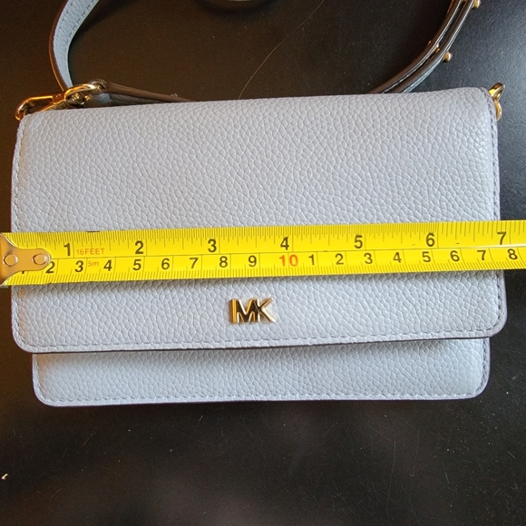 Michael Kors pebbled leather crossbody EUC. - Picture 2 of 8